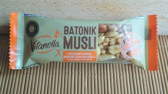 Batonik musli Vitanella kaloryczny jak czekolada